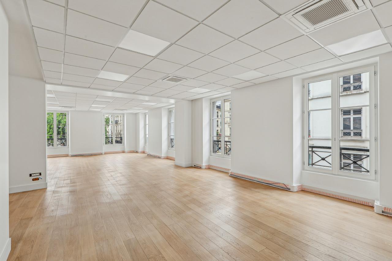 Bureau Paris 721m² Location bureau Paris OLBUR2200940 2